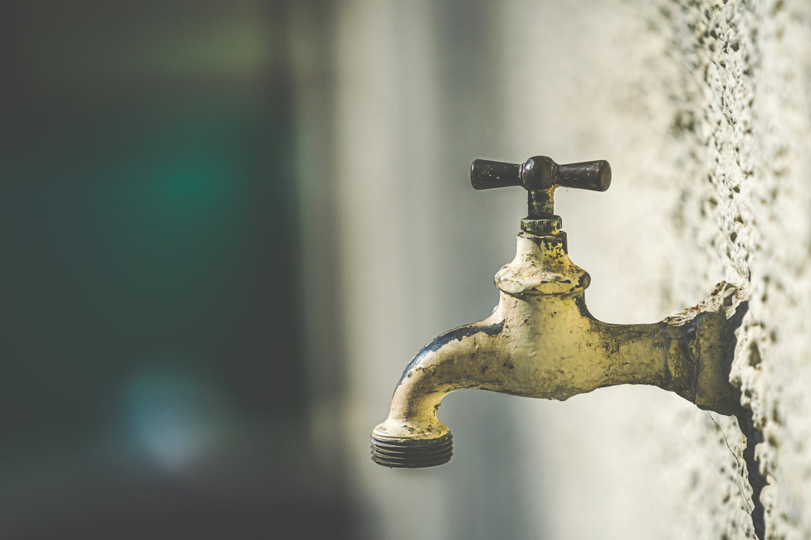 Water running from a faucet, illustrating a Camp Lejeune lawsuit over contaminated drinking water
